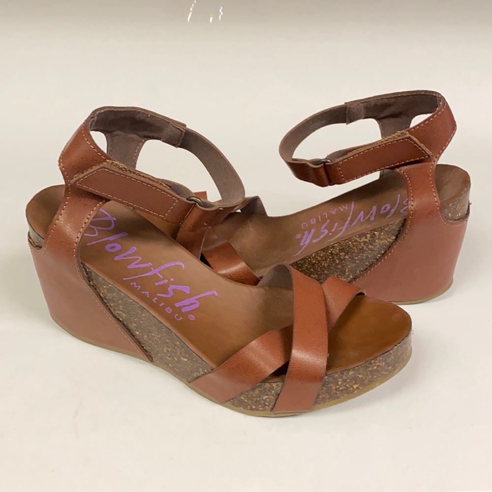 Blowfish Malibu brown wedges sandal sz 8.5